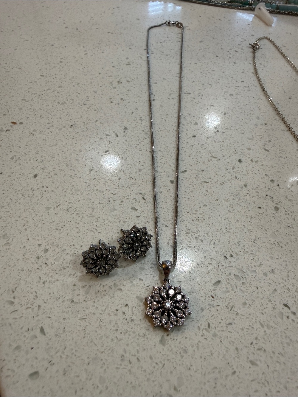 Sterling silver flower snowflake Necklace and Stud Earrings